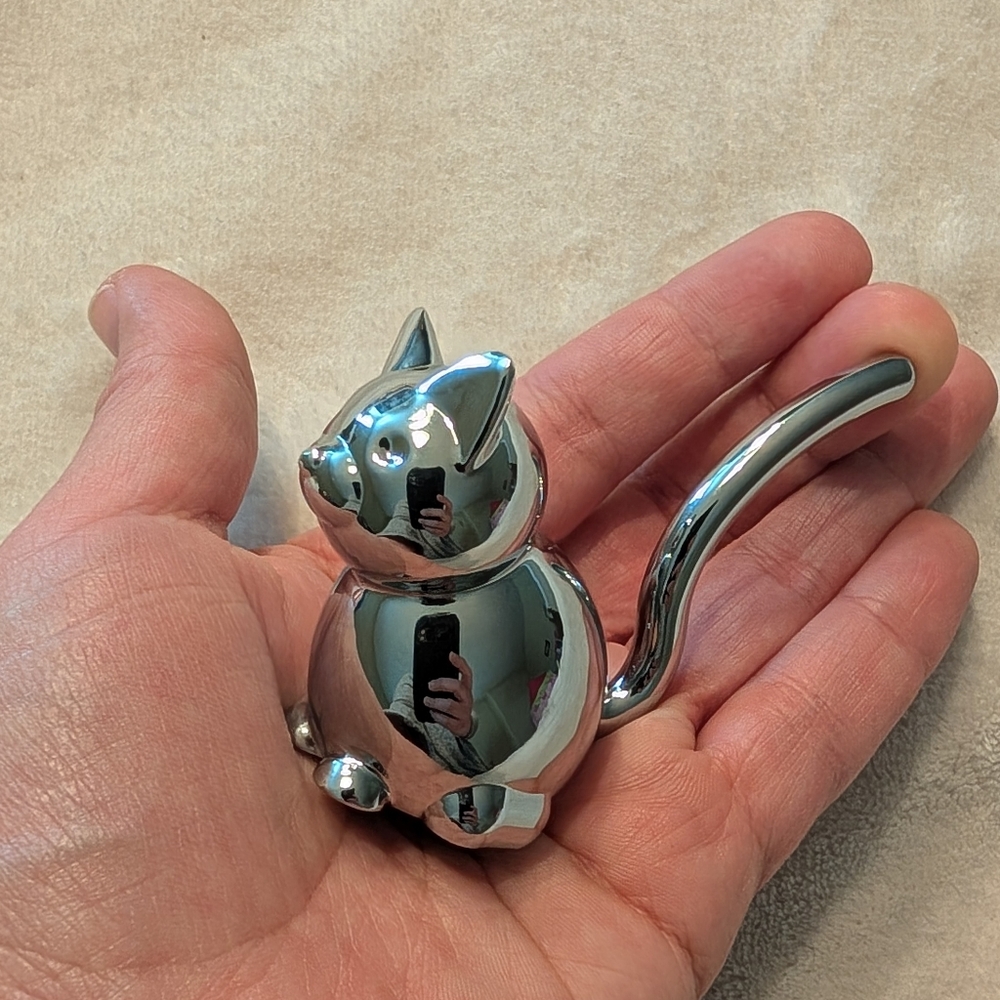 UMBRA Silver Tone Metal Fat Cat Kitten Long Tail Ring Holder